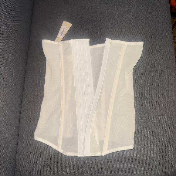 SKIMS Size Medium Marble White Corset Power Mesh Waist Trainer NWT - Picture 4 of 9
